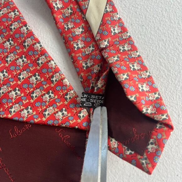 Salvatore Ferragamo Men's Silk Necktie Cow Animal Motif Made In Italy - Picture 5 of 9